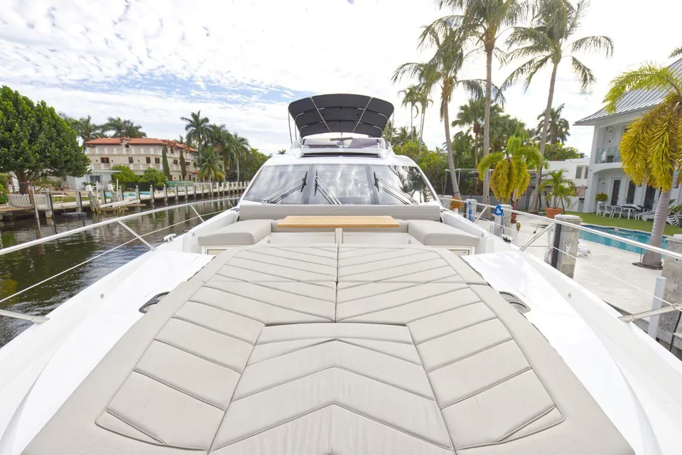 2022 Sunseeker 74 Sport Yacht, photo 8