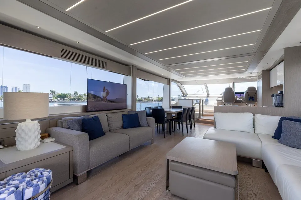 Milamo, 2022 Sunseeker 76 Yacht, photo 2