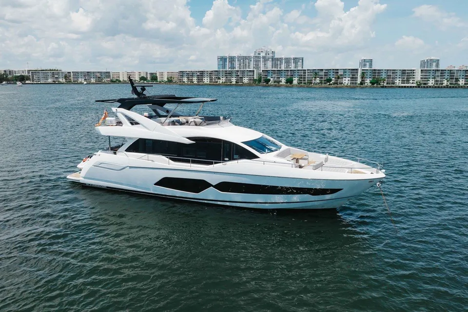Milamo, 2022 Sunseeker 76 Yacht, photo 7