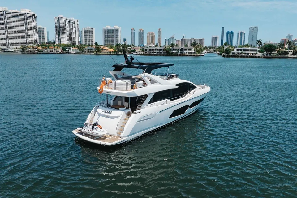 Milamo, 2022 Sunseeker 76 Yacht, photo 9
