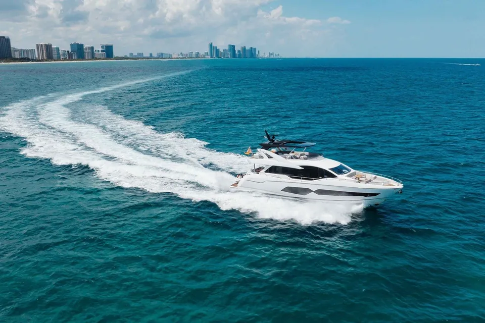 Milamo, 2022 Sunseeker 76 Yacht, photo 10