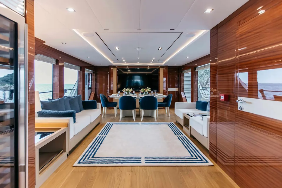 Papillon, 2022 Bering Yachts 92, photo 4