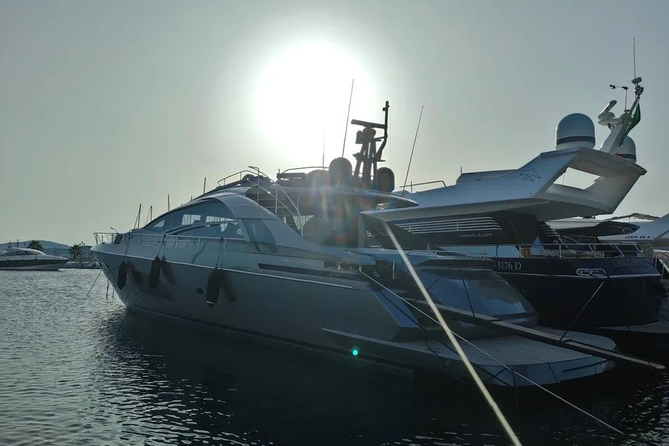Silver Bullet, 2022 Pershing 8X, photo 5