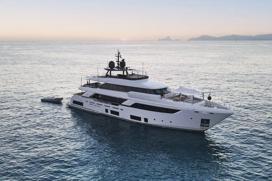 Willpower, 2018 Custom Line Navetta 37, photo 2