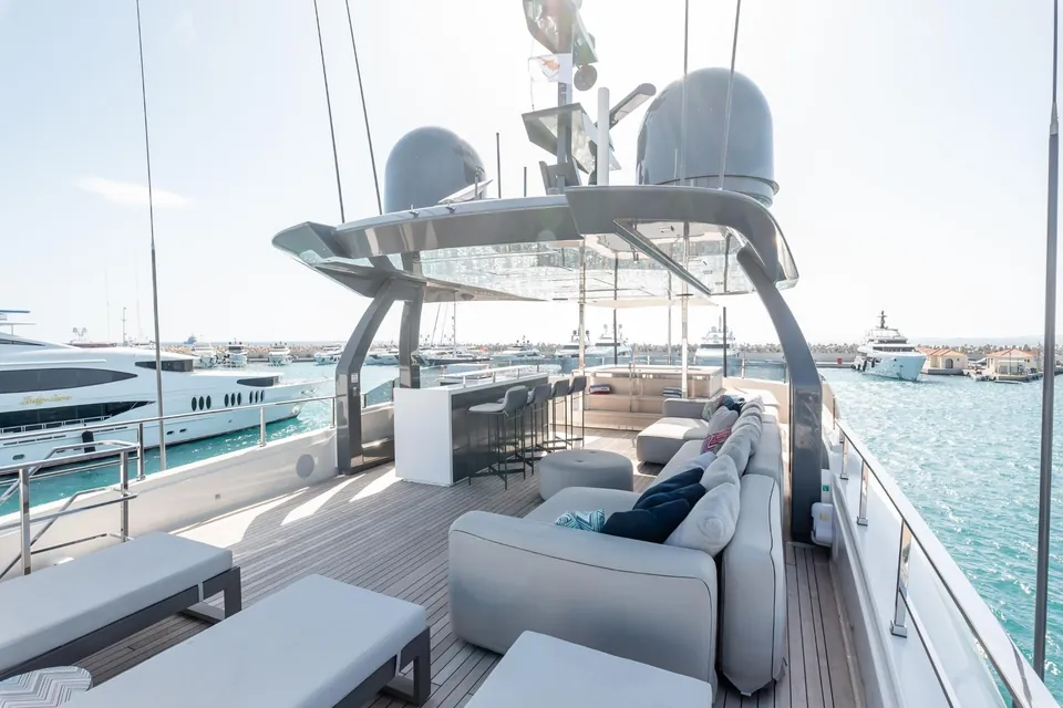 Willpower, 2018 Custom Line Navetta 37, photo 3
