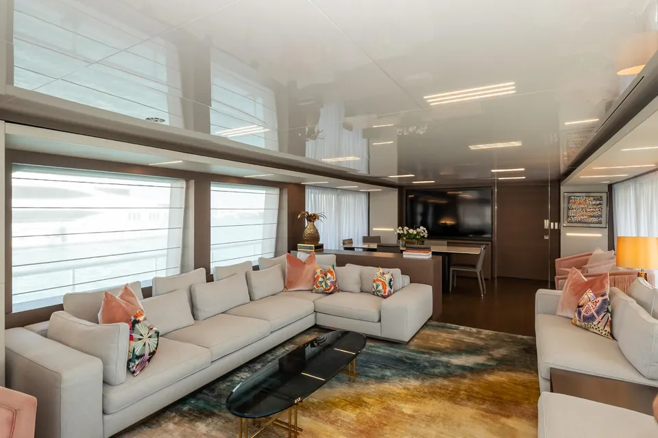 Willpower, 2018 Custom Line Navetta 37, photo 4