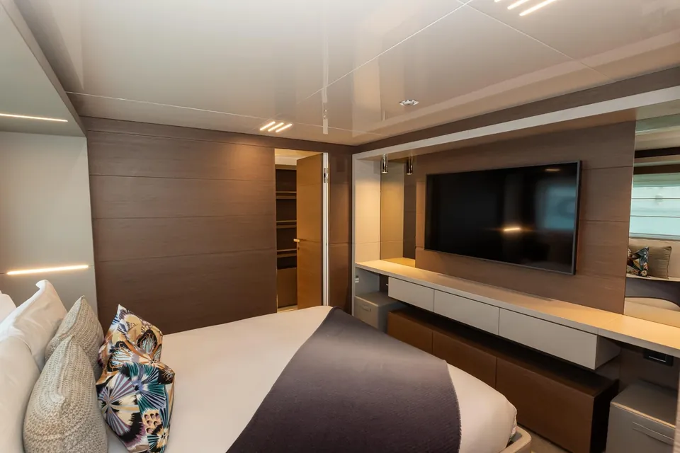 Willpower, 2018 Custom Line Navetta 37, photo 13