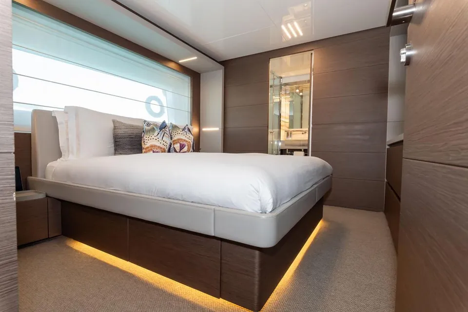 Willpower, 2018 Custom Line Navetta 37, photo 15