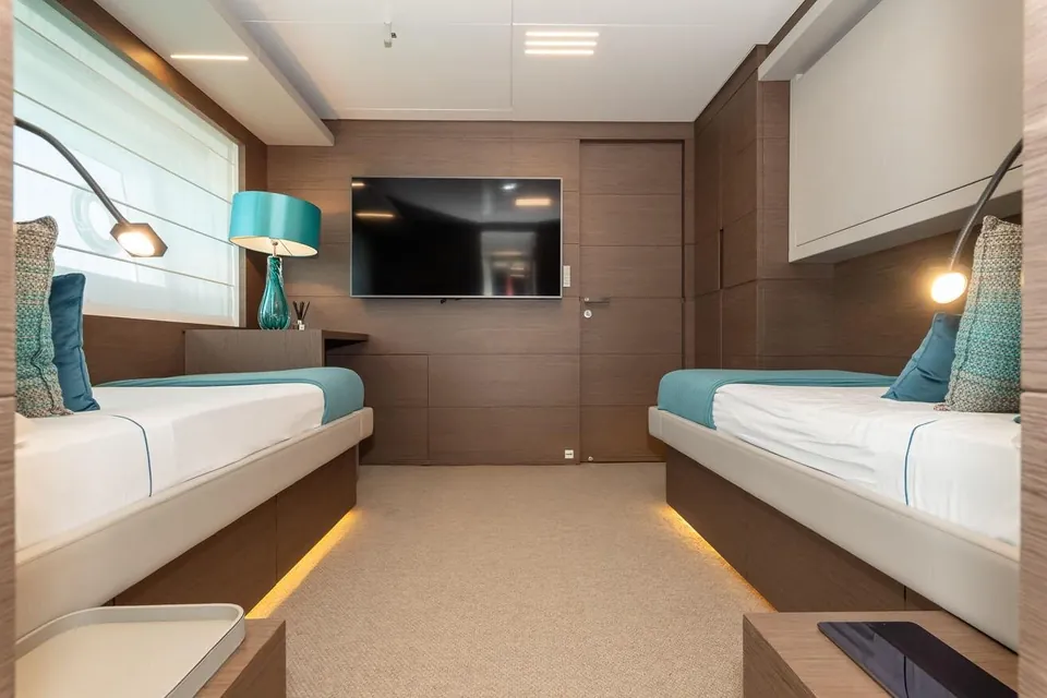 Willpower, 2018 Custom Line Navetta 37, photo 19