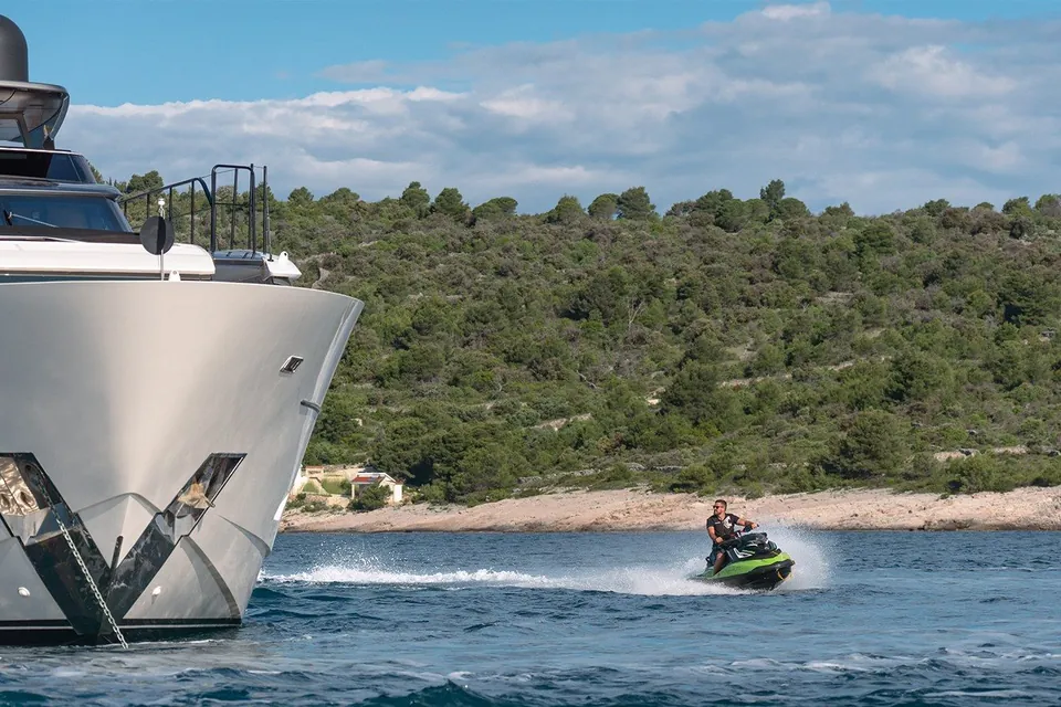 Journey II, 2019 Sunseeker 76 Yacht, photo 3
