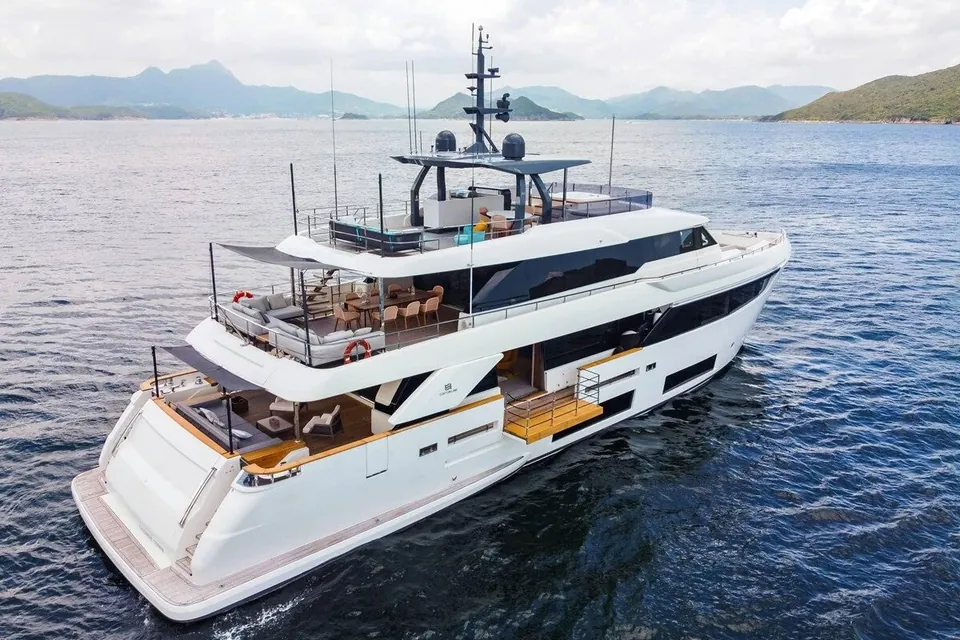 2019 Custom Line Navetta 33, photo 6
