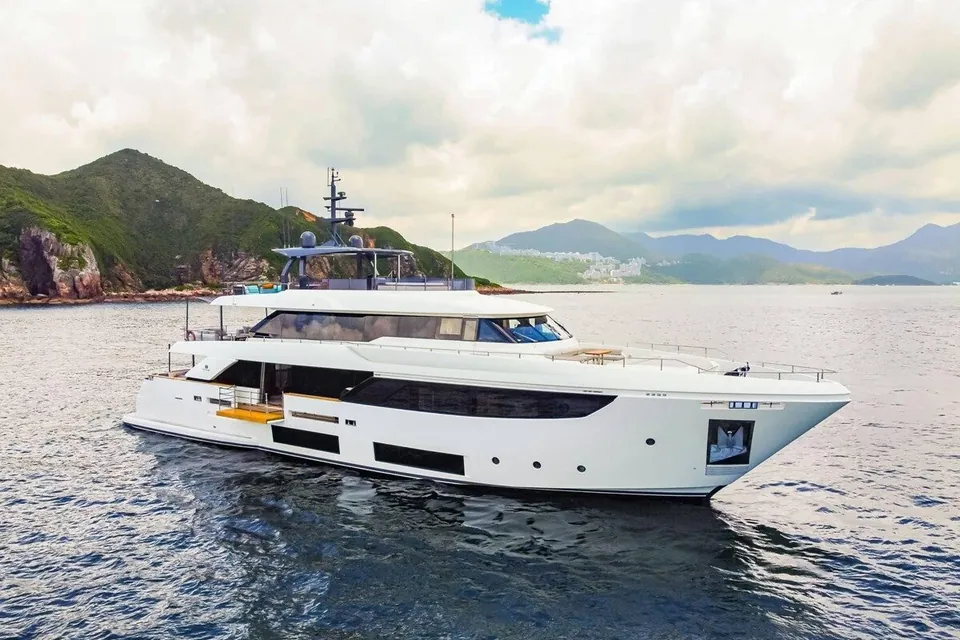 2019 Custom Line Navetta 33, photo 7