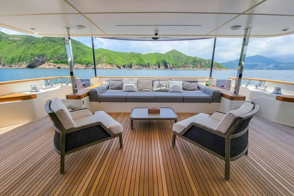 2019 Custom Line Navetta 33, photo 8