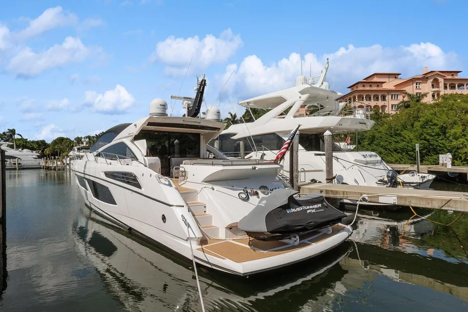 Jolly Rogers, 2018 Sunseeker Predator 68, photo 4