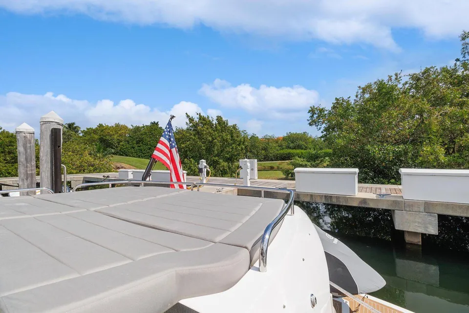 Jolly Rogers, 2018 Sunseeker Predator 68, photo 7