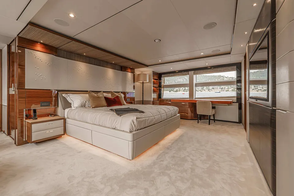 Avalon, 2018 Princess 35M, photo 28
