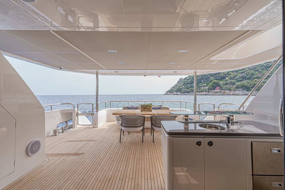 Avalon, 2018 Princess 35M, photo 31
