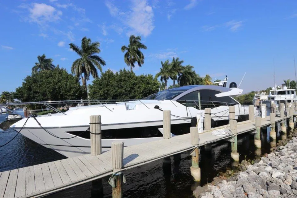 Hide Out, 2018 Sunseeker Predator, photo 3