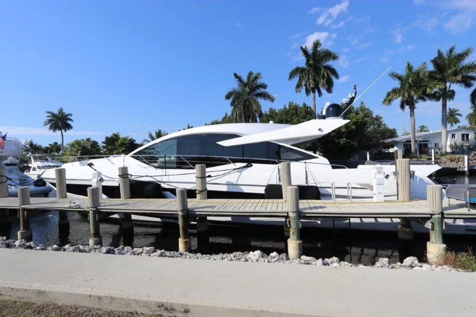 Hide Out, 2018 Sunseeker Predator, photo 5