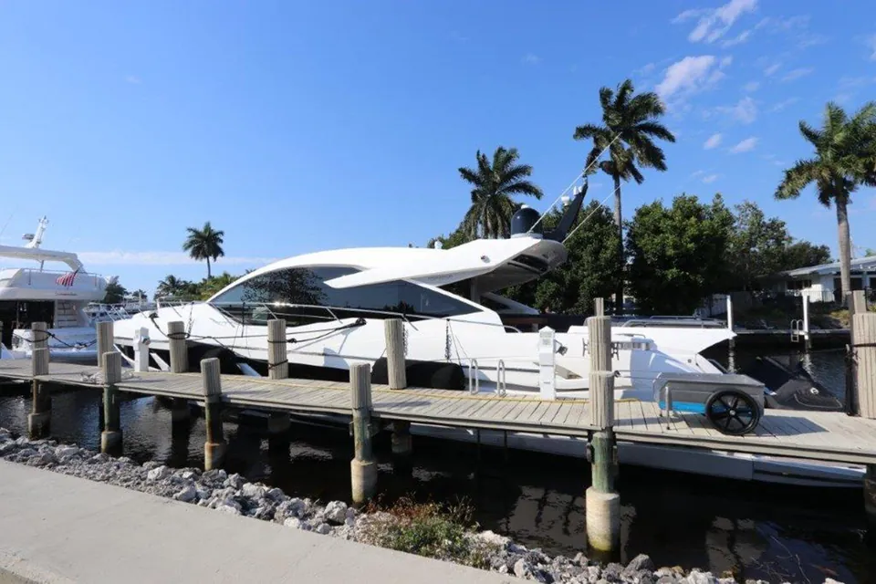 Hide Out, 2018 Sunseeker Predator, photo 6