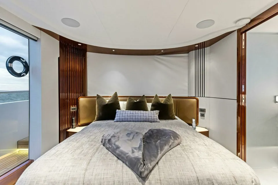 Amarula Sun, 2024 Princess X80, photo 44