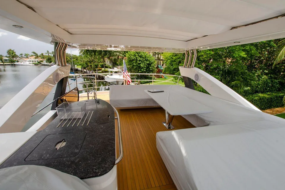 Second Thoughts, 2018 Sunseeker 75 Yacht, photo 3