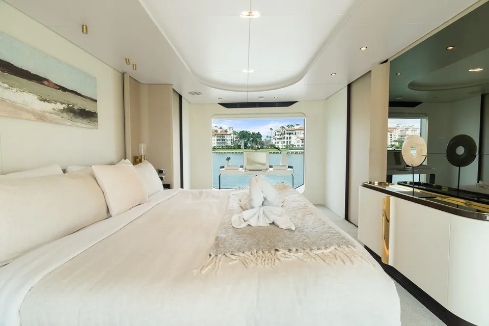Freedome, 2022 Azimut Grande 32M, photo 12