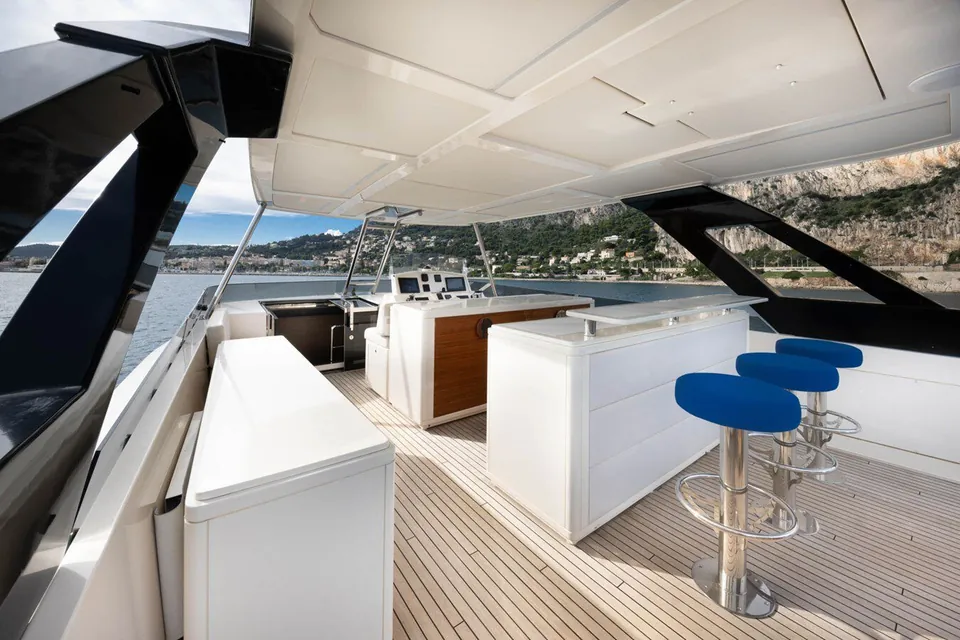 Cecilou, 2018 Cayman Yachts F920, photo 9