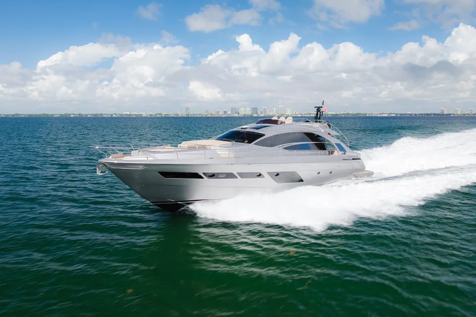 Nova, 2021 Pershing 8X, photo 2