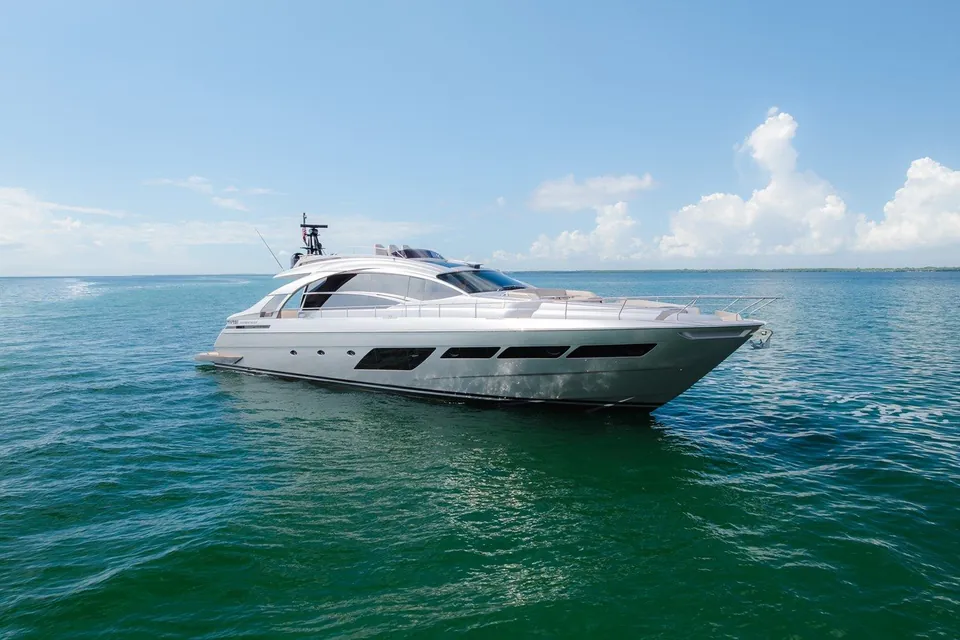 Nova, 2021 Pershing 8X, photo 3