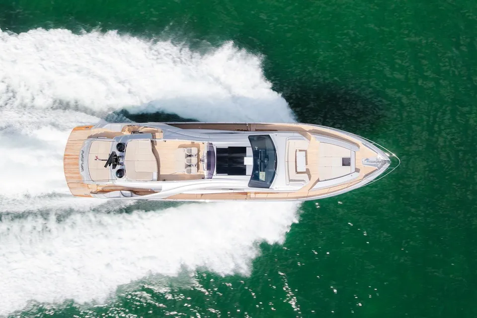 Nova, 2021 Pershing 8X, photo 4