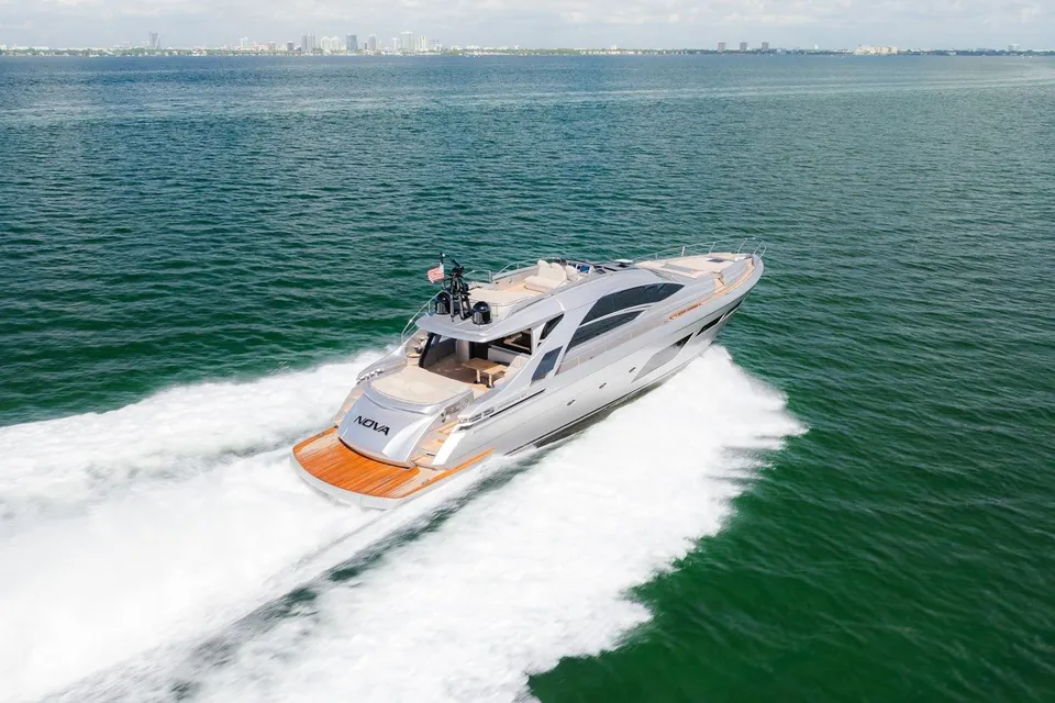 Nova, 2021 Pershing 8X, photo 7