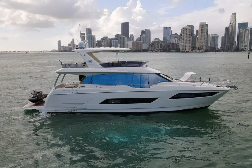Yachtooma, 2017 Prestige Yachts 680, photo 5