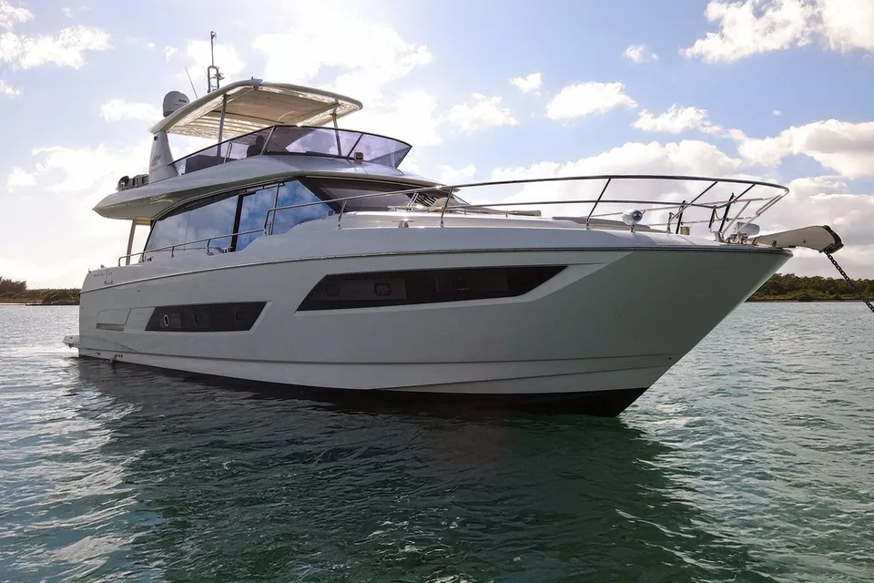 Yachtooma, 2017 Prestige Yachts 680, photo 6