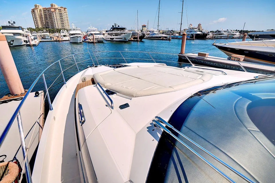 Once Around, 2017 Sunseeker 68 Sport Yacht, photo 4