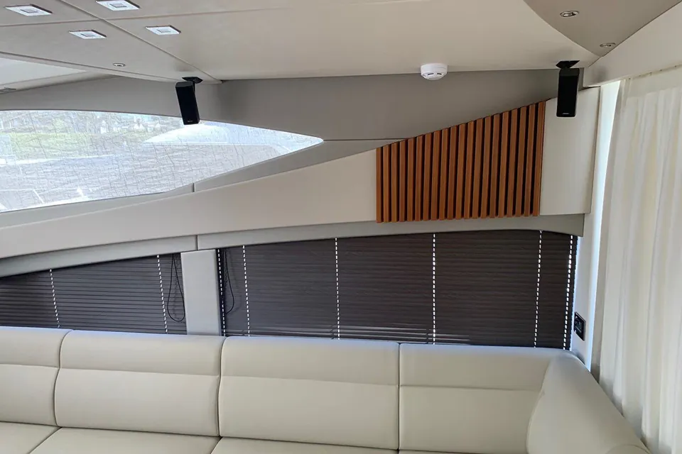 Piece of Ship, 2017 Sunseeker Predator, photo 7