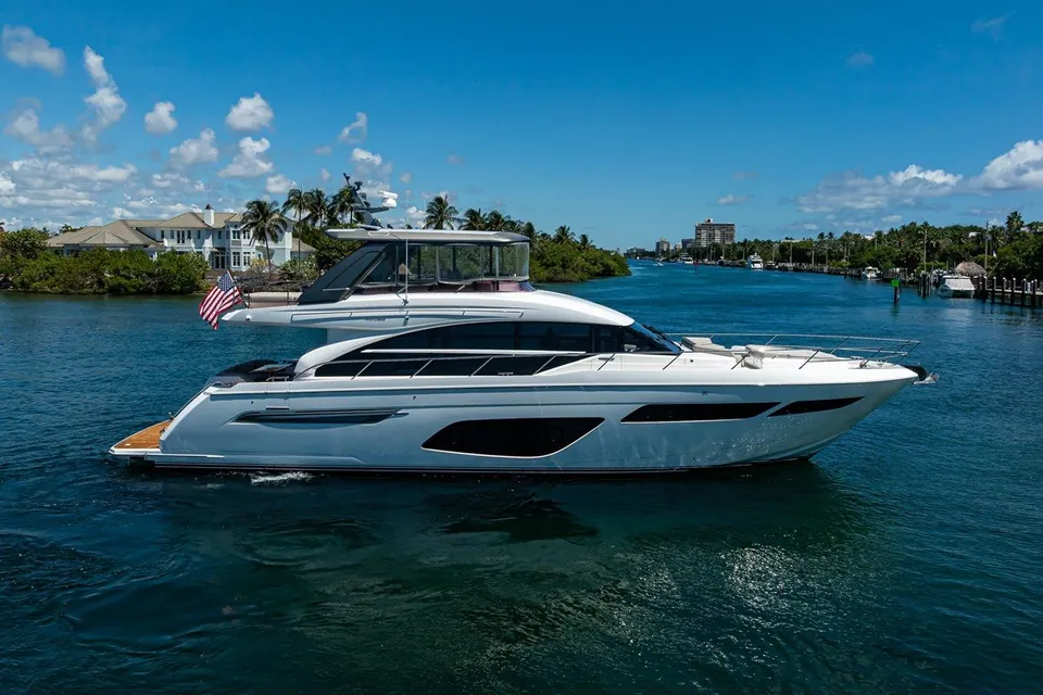 Miss Amy, 2020 Princess F70, photo 7