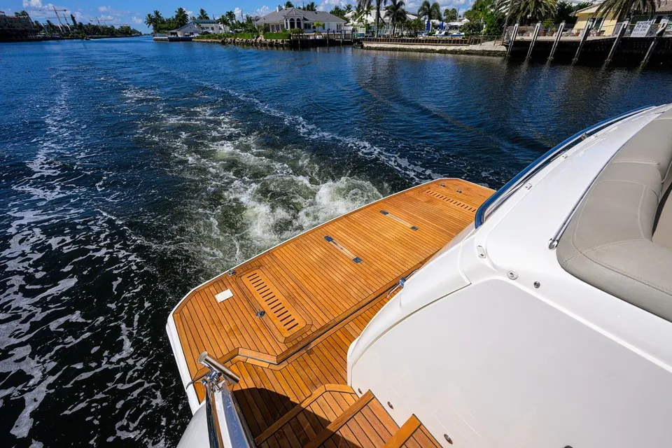 Miss Amy, 2020 Princess F70, photo 12