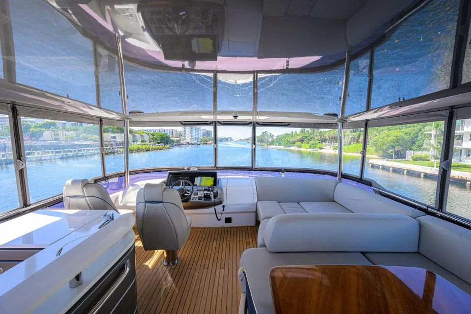 Miss Amy, 2020 Princess F70, photo 47