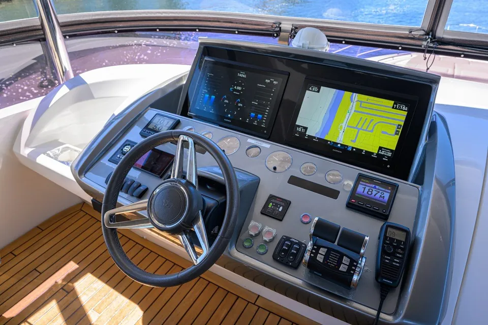 Miss Amy, 2020 Princess F70, photo 50