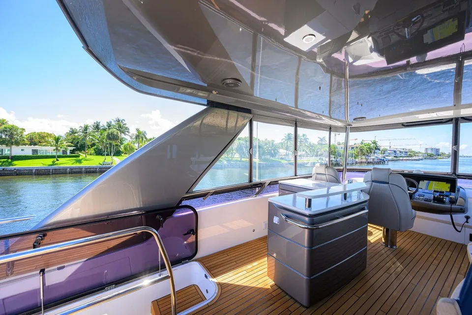 Miss Amy, 2020 Princess F70, photo 51