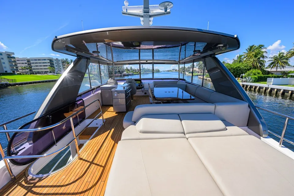 Miss Amy, 2020 Princess F70, photo 57