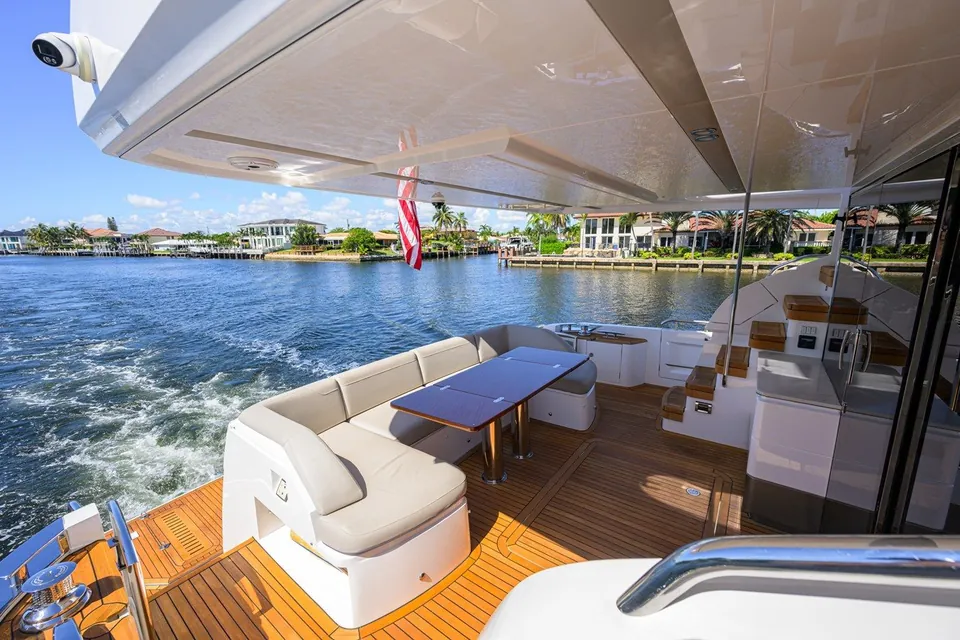 Miss Amy, 2020 Princess F70, photo 64