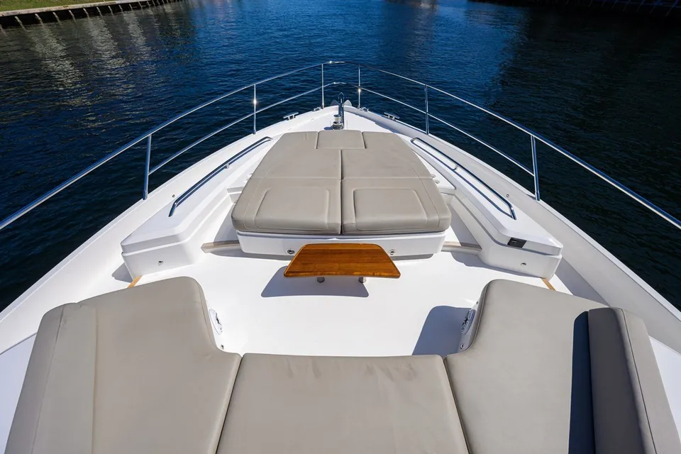 Miss Amy, 2020 Princess F70, photo 71