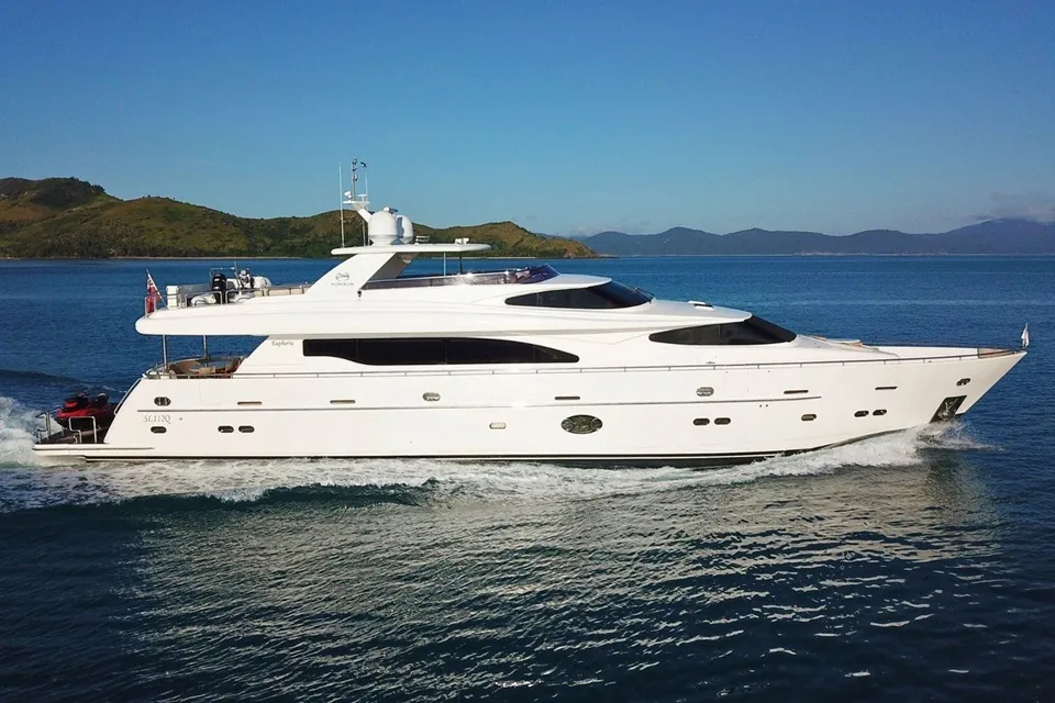 Euphoria, 2017 Custom Line Navetta 37, photo 3
