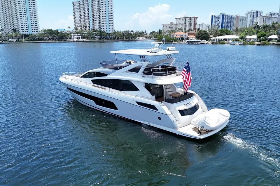 Dirty Dawg, 2017 Sunseeker 75 Yacht, photo 7