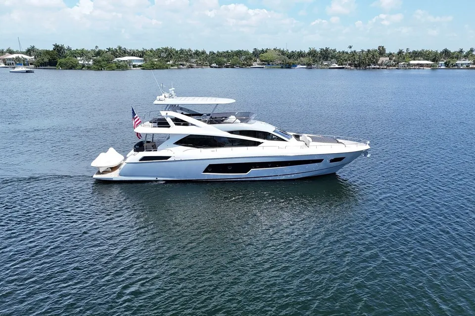 Dirty Dawg, 2017 Sunseeker 75 Yacht, photo 9