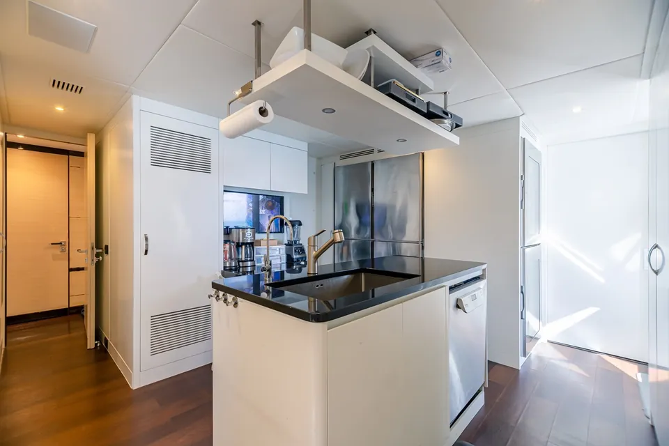 Inspiration, 2018 Benetti Fast 125, photo 30