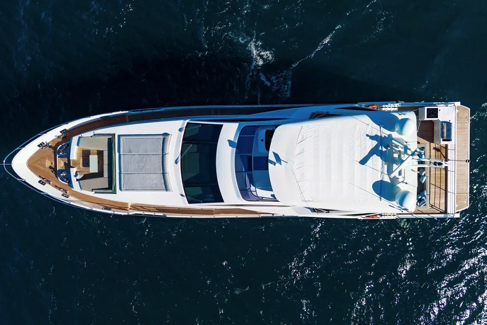 Indigo, 2017 Azimut Grande 30M, photo 4