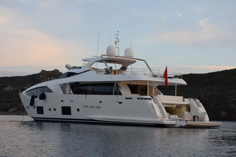 Happy 2, 2016 Custom Line 108, photo 2